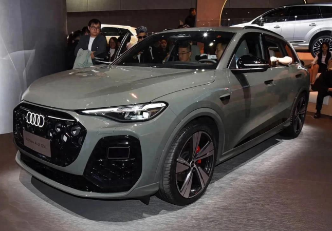 全新一代奧迪Q5L內飾曝光 預計年內正式上市